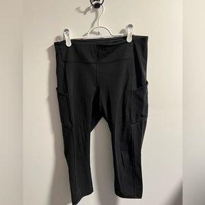 Lululemon Capri pants